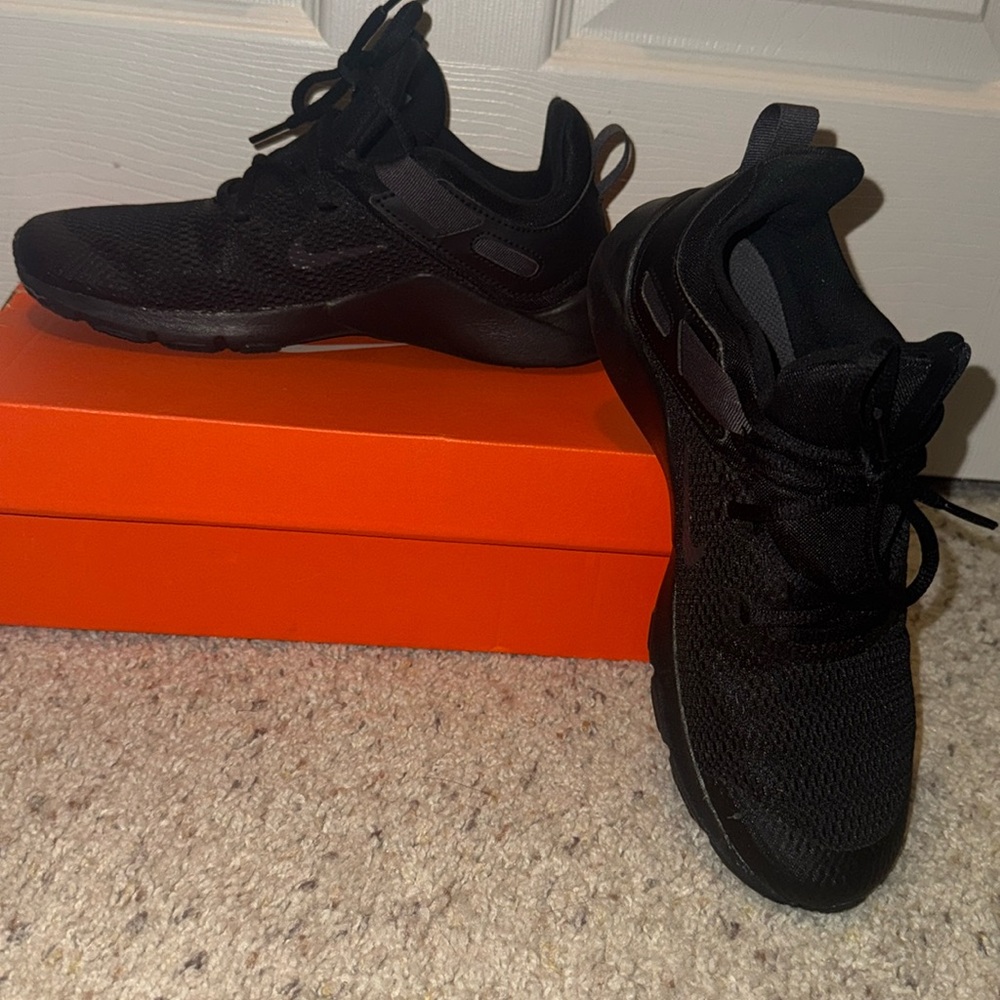 Nike Legend Essential.